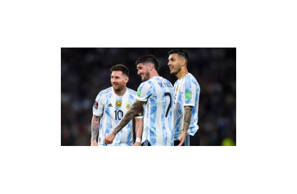「自分よりもメッシ先輩のためにW杯で優勝したい」アルゼンチン代表MFが宣言