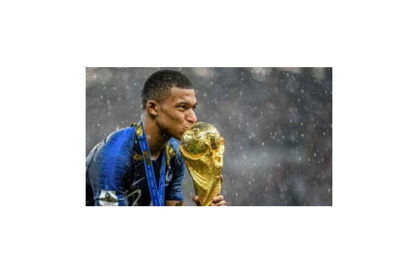 4年前のW杯に「10代で出場した7名の天才」はどうなったのか