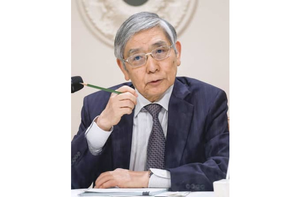 名古屋市で記者会見する日銀の黒田総裁＝14日午後