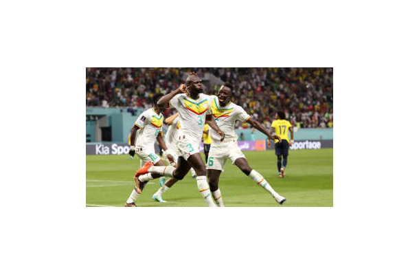 セネガル、日韓W杯以来20年ぶりのラウンド16進出！決勝弾は大黒柱クリバリの代表初ゴール