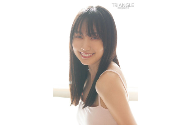 「TRIANGLE magazine 01」賀喜遥香、楽天限定特典ポストカード（講談社）撮影／中村和孝