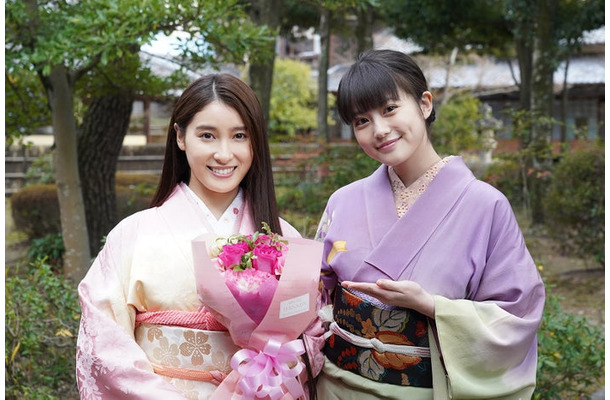 土屋太鳳、今田美桜（C）2023 映画『わたしの幸せな結婚』製作委員会