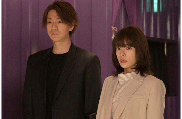 三浦翔平、桜井ユキ「ホスト相続しちゃいました」第7話より（C）カンテレ