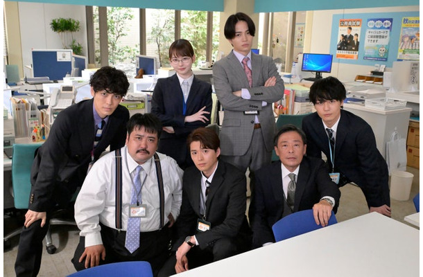 （後列左から）山田杏奈、菊池風磨（前列左から）猪塚健太、鈴木もぐら、白洲迅、光石研、松田元太（C）日本テレビ