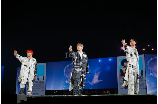 「NEWS 20th Anniversary LIVE 2023 in TOKYO DOME BEST HIT PARADE！！！～シングル全部やっちゃいます～」を開催したNEWS（左から）増田貴久、小山慶一郎、加藤シゲアキ（提供写真）