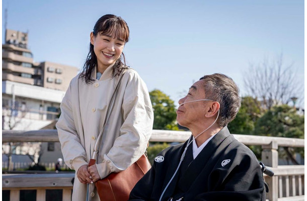 奈緒、木梨憲武「春になったら」最終話より（C）カンテレ