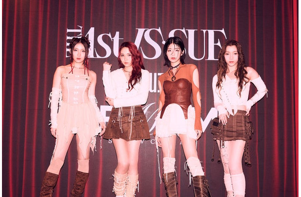 「THE “1st IS:SUE” PREMIUM SHOWCASE」（C）LAPONE GIRLS