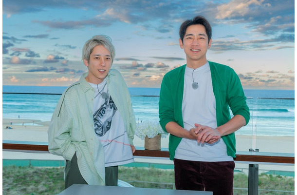 二宮和也、小泉孝太郎（C）TBS 撮影：HARUMI YOSHIMURA