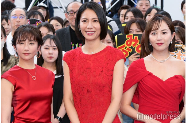 「スカイキャッスル」制作発表記者会見に出席した木村文乃、松下奈緒、比嘉愛未（C）モデルプレス