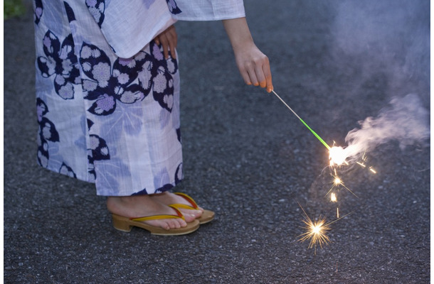 夏休み、友人5人で花火を持ち寄ると…→予想外の事態に「みんなの性格が出てる」「面白い」