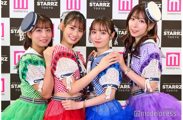 TEAM SHACHI（左から）坂本遥奈、秋本帆華、咲良菜緒、大黒柚姫（C）モデルプレス