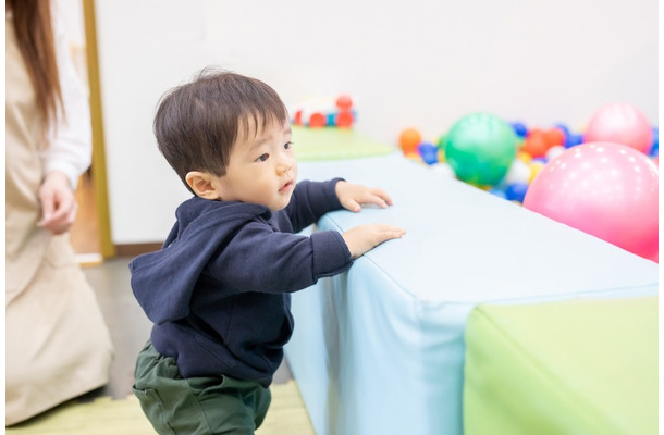 【プレイルームで】まさかの力技！？1歳息子の驚きの行動に「思わず笑ってしまいました」