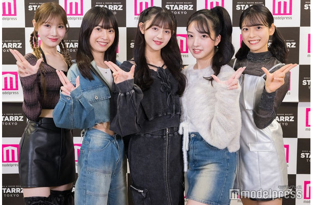 UNLAMEE／（左から）SUZUKA、HIYUKA、HINANO、YUI、SAE（C）モデルプレス