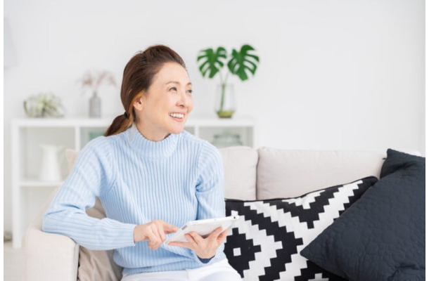 70代がかっこよすぎる！おばさん化しない職場の女性に「自分もしっかりしなきゃ」