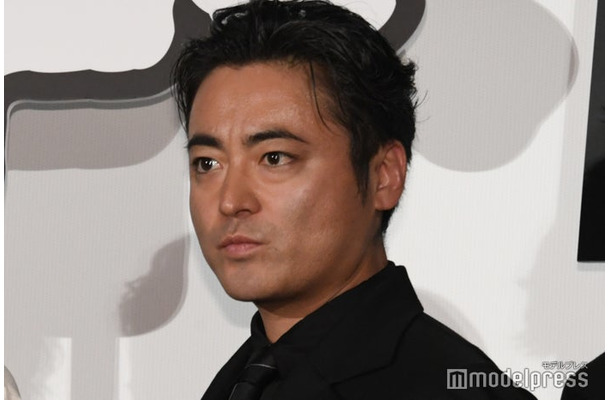 エキストラとして「正体」撮影参加していた山田孝之（C）モデルプレス