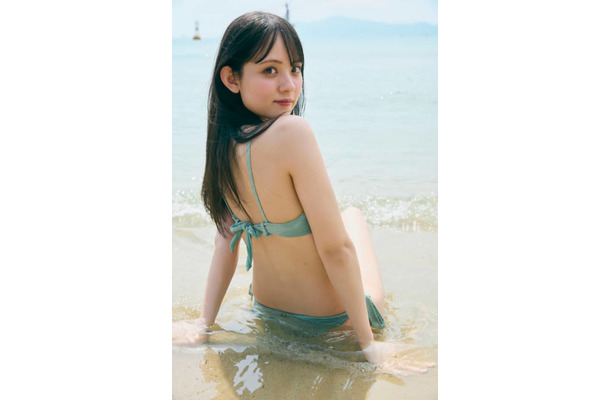 元ラストアイドル水野舞菜、美背中チラリの水着SHOTにドキッ！等身大の素顔に胸キュン