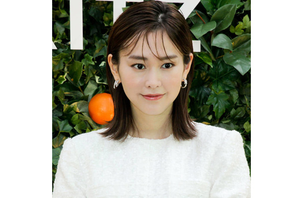 「35歳とは思えない美貌」桐谷美玲、バースデー報告SHOTにファンうっとり「ずっと変わらず綺麗」