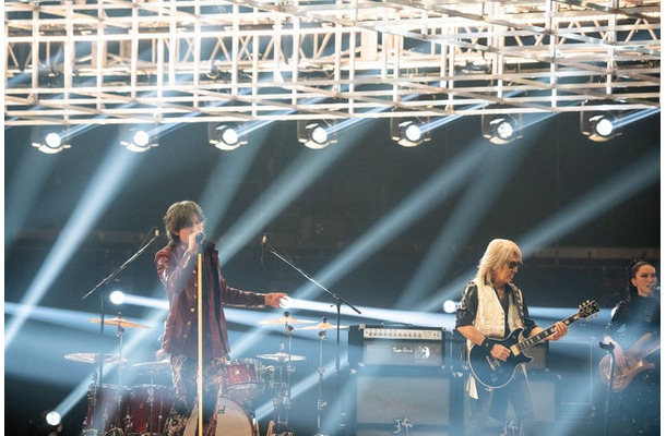 B’z（提供写真）