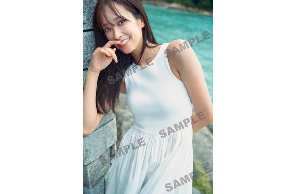 「日向坂46佐々木久美1st写真集」特典ポスター／撮影／藤原宏