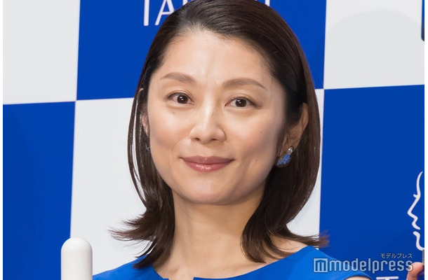 「タカミスキンピール」20周年記念CM披露会見に出席した小池栄子（C）モデルプレス