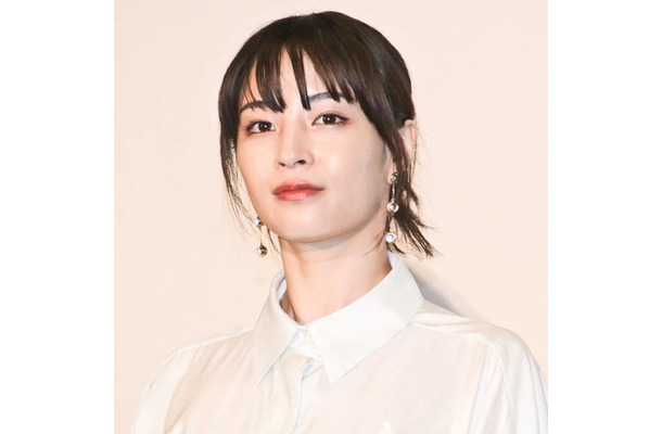 「仲良し姉妹みたい」広瀬すず、松たか子との笑顔SHOTに反響「綺麗かわいい」