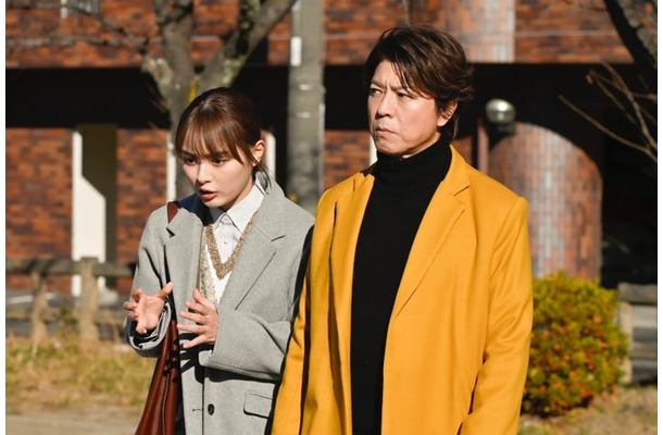 内田理央、上川隆也「問題物件」第4話より（C）フジテレビ