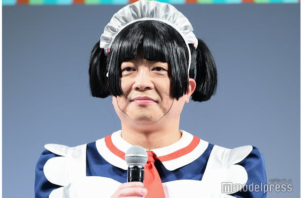 ロボコの扮装で登場した松尾駿(C)モデルプレス