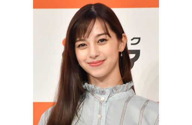 中条あやみ、上品な魅力あふれる着物SHOTに絶賛の声「透明感半端ない」「べっぴんさん」