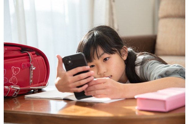 「学校に行きたくない子」を休ませたら、ゲーム三昧！「怠けグセ」がつくのでは？と心配な親たちへ【不登校指導の専門家に聞きました】