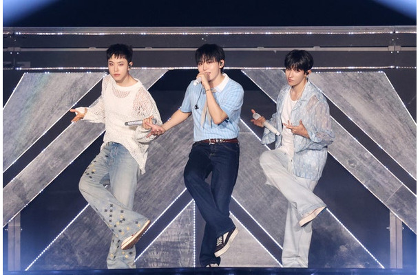 HOSHI、SEUNGKWAN、DK／SEVENTEEN（P）＆（C）PLEDIS Entertainment
