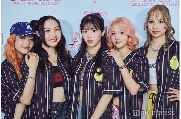 モデルプレスのインタビューに応じたUN1CON／MANAMI、KOKORO、AKARI、JOA、NARAE（C）モデルプレス