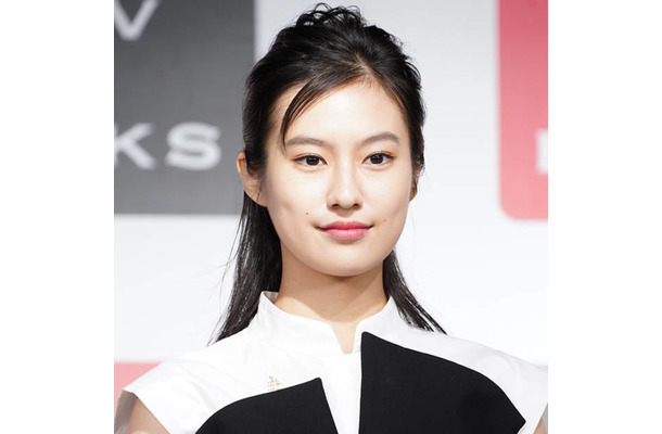 恒松祐里『きさらぎ駅 Re：』『ひとりでしにたい』など出演作が目白押し！若手実力派女優としての輝き