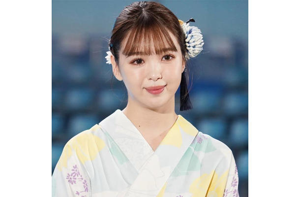 「脚長い！！」藤田ニコル、ほっそりお腹チラ見せの私服SHOTに絶賛の声「エレガントでキラッキラ」