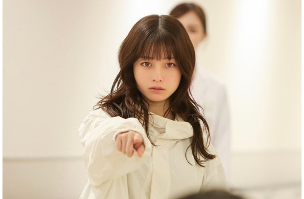 橋本環奈「天久鷹央の推理カルテ」第7話(C)テレビ朝日