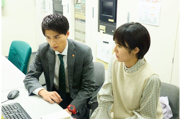 白洲迅、森田望智「恋は闇」第8話(C)日本テレビ