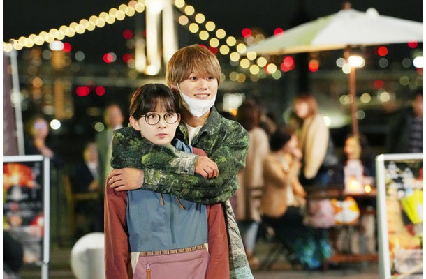 畑芽育、大橋和也（C）幸田もも子／集英社・映画「君がトクベツ」製作委員会