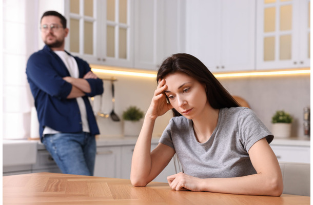 「夫の定年が怖い」頭痛・動悸に悩まされる58歳妻。その正体は「夫源病」だった!?