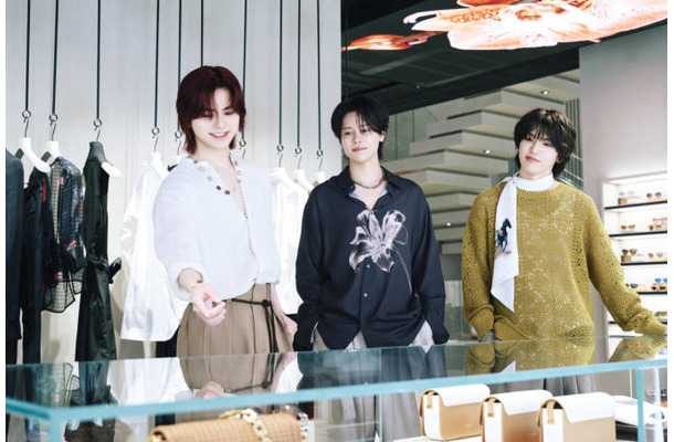 INI高塚大夢＆藤牧京介＆松田迅、エンポリオ アルマーニの春夏メンズコレクションを華麗に着こなし