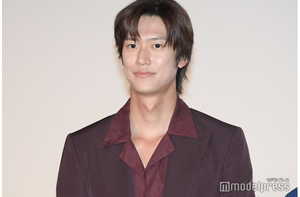 「初恋DOGs」制作発表に出席したナ・イヌ(C)モデルプレス