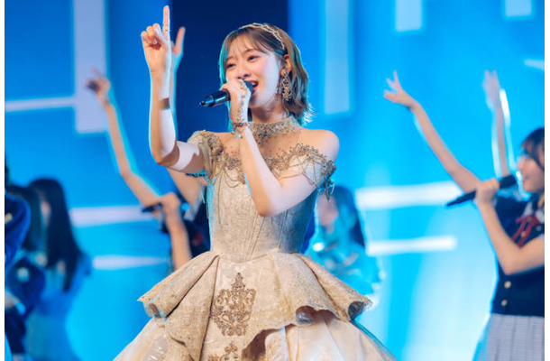 富田鈴花、日向坂46卒業セレモニーで笑顔と涙のパフォーマンス「生まれ変わってもまた二期生がいい」