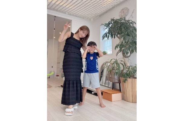 辻希美、“妊娠9ヶ月”の近況SHOT！三男らとの週末の様子明かす「朝起きるの早かったぁー」
