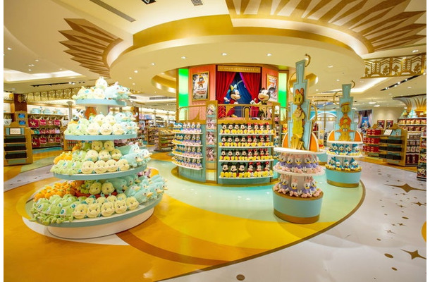 ディズニーストア 東京ディズニーリゾート店(C) Disney (C)Disney. Based on the “Winnie the Pooh” works by A.A. Milne and E.H. Shepard.