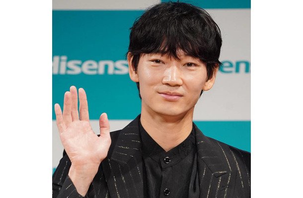 綾野剛、主演映画『でっちあげ』“真実を疑う物語”に圧倒的なリアリティをもたらす演技の深み