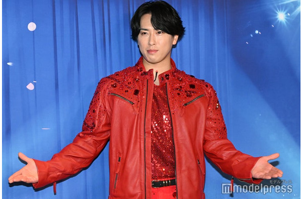イナバウアーができるようになった宮舘涼太（C）モデルプレス