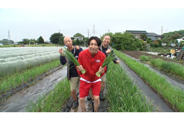 小峠英二、相葉雅紀、澤部佑（C）テレビ朝日
