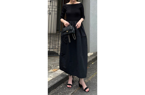 １枚でサマになる「黒ドッキングワンピ」。体型カバーも叶う大人女性の味方なんです【40代の毎日コーデ】