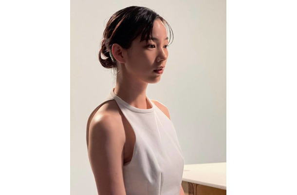 のん、艶やかな肌が色っぽいヘルシーコーデにファンうっとり「まさにヴィーナス」「彫刻のような美しさ」