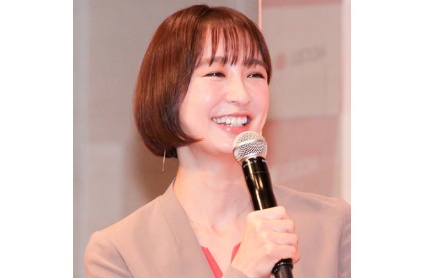 篠田麻里子「焼けにくくて」旅行にも持参！お気に入りの日焼け止めクリームを紹介