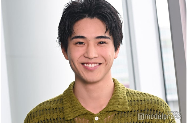 モデルプレスのインタビューに応じた中沢元紀（C）モデルプレス