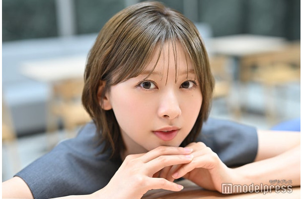 モデルプレスのインタビューに応じた富田鈴花（C）モデルプレス